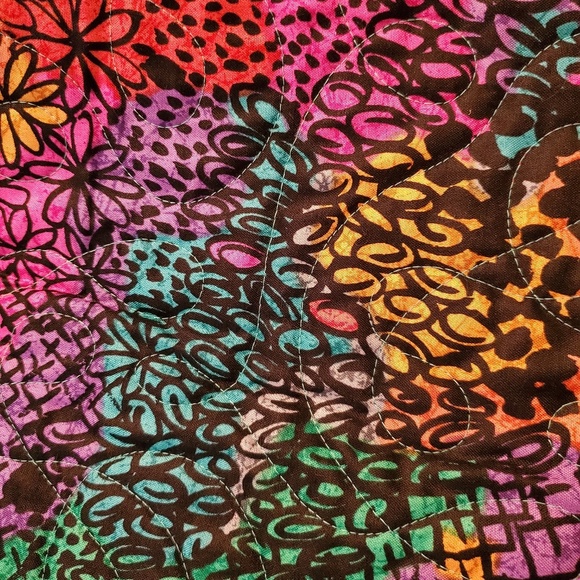 GEOMETRIC QUILT - Picture 3 of 3